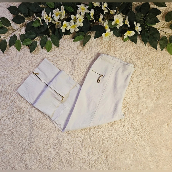 Joseph Ribkoff Classic Spring Capris w/Gold zippers and heart charm - Picture 1 of 8